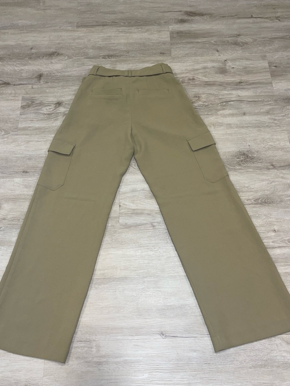 Express Olive Green Belted Wide Leg Cargo Pants Size 2R - Picture 6 of 6